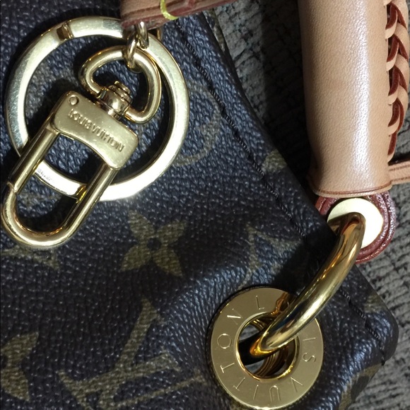 Louis Vuitton Artsy mm Monogram bag - Picture 2 of 16